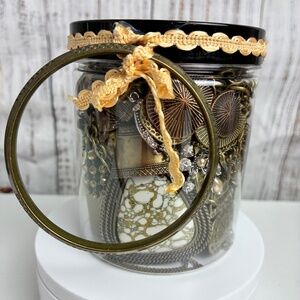 Mystery Treasure 16 oz Jar - Lot 0260